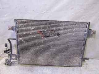 Радиатор кондиционера (конденсер) VW Passat (B5+) 2000-2005 64782 3B0260401