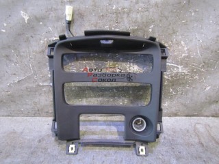 Накладка декоративная Nissan Primera P12E 2002-2007 81165 68413AV710