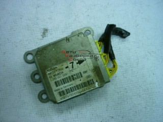 Блок управления AIR BAG Nissan Primera P11E 1996-2002 6785 988207J702