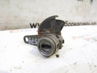 Вставка замка двери лев. Hyundai Elantra 2000-2005 43579 819702DA00