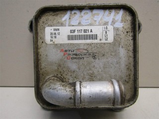 Радиатор масляный VW Jetta 2011-нв 122741 03F117021A