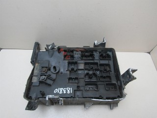 Блок предохранителей Toyota Land Cruiser (100) 1998-2007 183810 8272060010