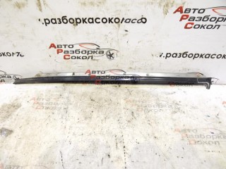 Молдинг лобового стекла Nissan Primera P10E 1990-1996 41666 7276090J00