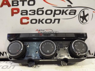 Блок управления климатической установкой Skoda Octavia (A7) 2013-2020 44675 5E0820047H