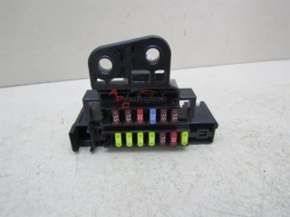 Блок предохранителей Toyota Avensis II 2003-2008 241095 8261005010