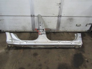 Порог правый Toyota Avensis II 2003-2008 241181