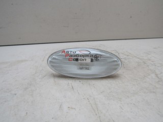 Повторитель на крыло белый Renault Koleos (HY) 2008-2016 246093 261608990A