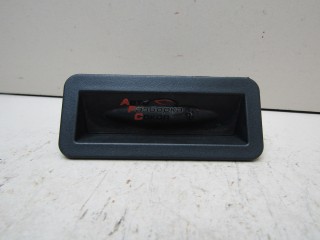 Кнопка открывания багажника Ford Kuga 2008-2012 247366 1748915