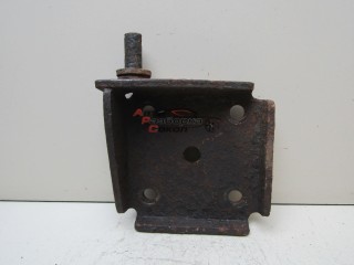 Кронштейн рессоры Mitsubishi L200 (K6,K7) 1996-2006 250882 MB584481