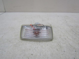 Повторитель на крыло правый белый Chevrolet Orlando 2011-2015 252719_748653 95931771