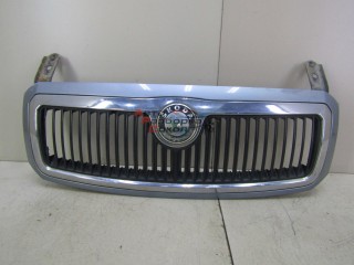 Решетка радиатора Skoda Fabia 1999-2006 254463 6Y0853668B Решетка радиатора Skoda Fabia 1999-2006 254463 6Y0853668B