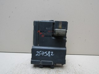 Блок предохранителей Toyota RAV 4 2000-2005 254582 8262042040