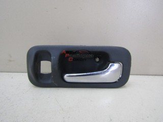 Ручка двери передней внутренняя правая Honda CR-V 1996-2002 255083 72124S10A11ZA Ручка двери передней внутренняя правая Honda CR-V 1996-2002 255083 72124S10A11ZA
