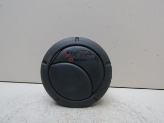 Дефлектор воздушный Renault Duster 2012-2021 255255_86736 687606360R
