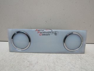 Плафон салонный VW Touareg 2002-2010 256817 7L6947105A Плафон салонный VW Touareg 2002-2010 256817 7L6947105A