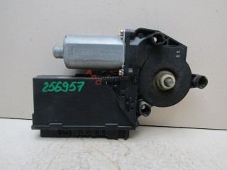 Моторчик стеклоподъемника VW Touareg 2002-2010 256957 7L0959704D00A Моторчик стеклоподъемника VW Touareg 2002-2010 256957 7L0959704D00A