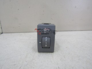 Кнопка корректора фар Kia Sorento (JC) 2002-2009 257268 932303E000CY Кнопка корректора фар Kia Sorento (JC) 2002-2009 257268 932303E000CY