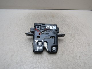 Замок багажника Nissan Qashqai (J10) 2006-2014 257626 90502EY12D Замок багажника Nissan Qashqai (J10) 2006-2014 257626 90502EY12D