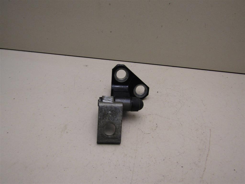 Петля двери задней правой верхняя VW Passat (B6) 2005-2010 3C4833402D