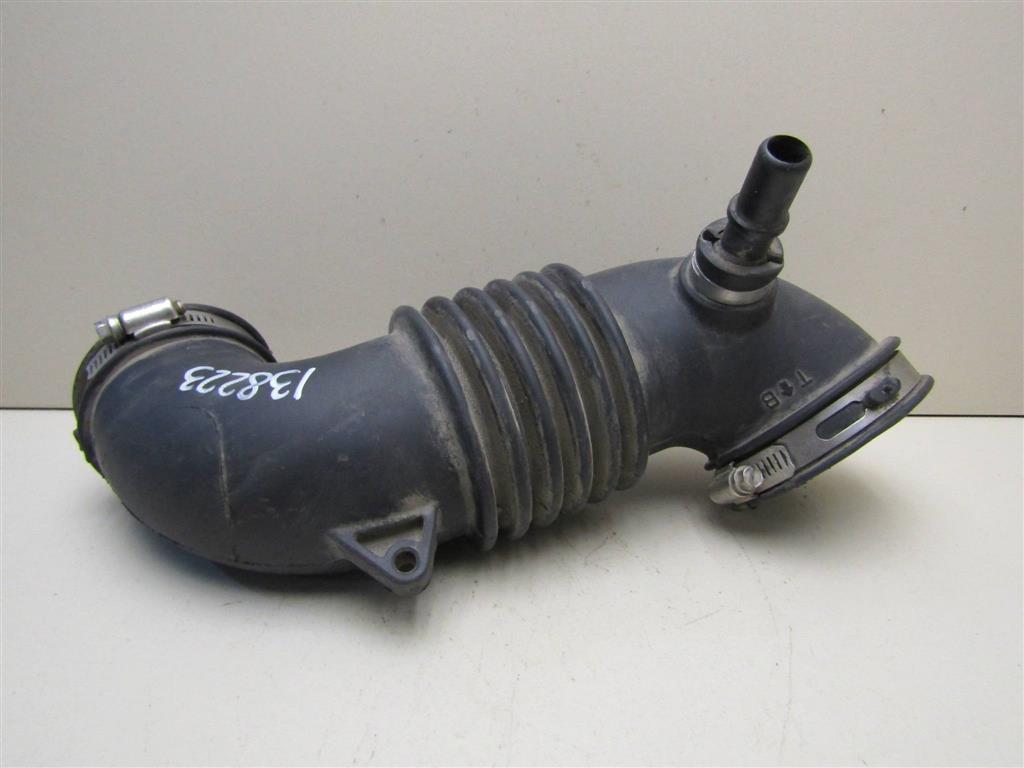 Патрубок воздушного фильтра Ford Maverick 2001-2006 5L8U9R504AF