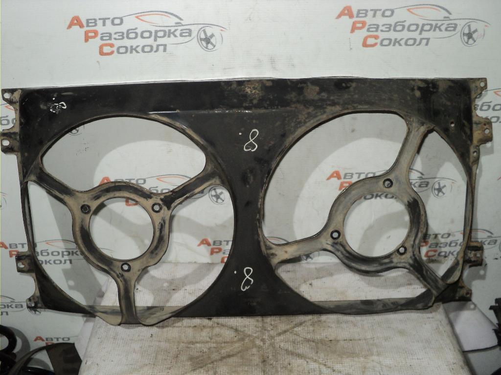 Диффузор вентилятора VW Passat (B3) 1988-1993 357121207B
