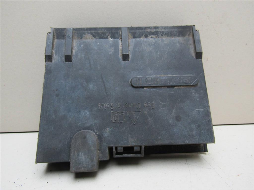 Крышка блока предохранителей Ford Fusion 2002-2012 2S6T14A076AA
