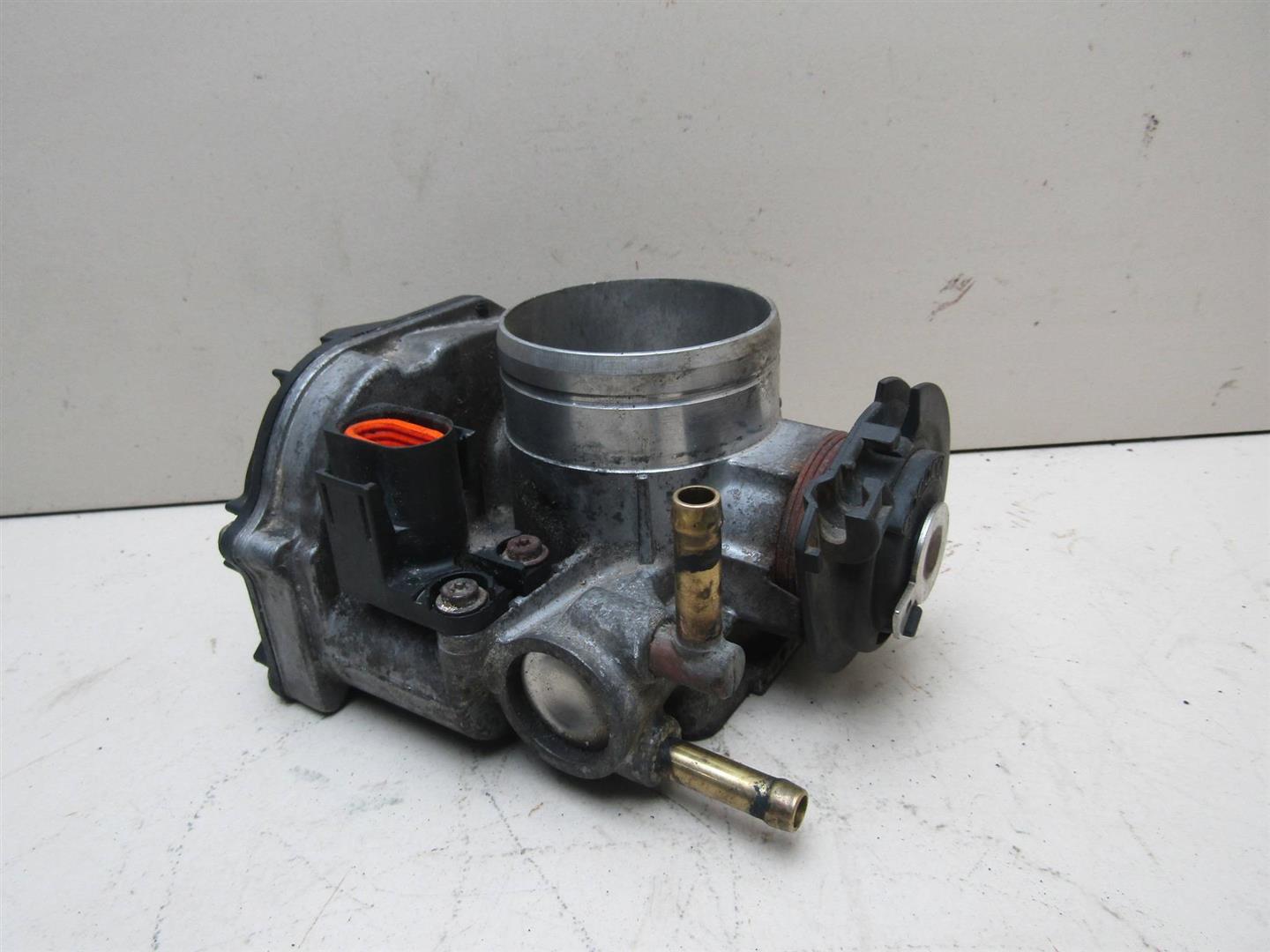 Заслонка дроссельная VW Golf IV \Bora 1997-2005 06A133064J
