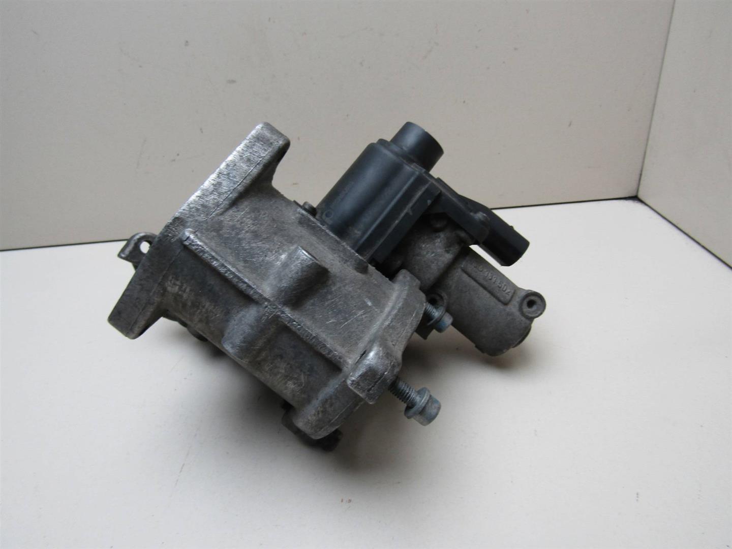 Клапан рециркуляции выхлопных газов VW Passat (B6) 2005-2010 03G131502