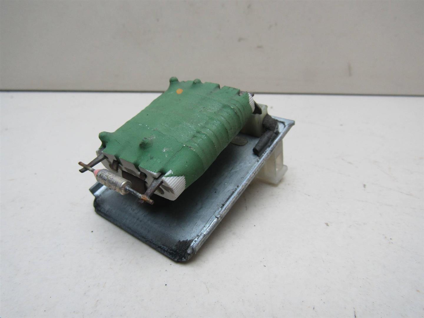 Резистор отопителя VW Transporter T4 1996-2003 701959263A