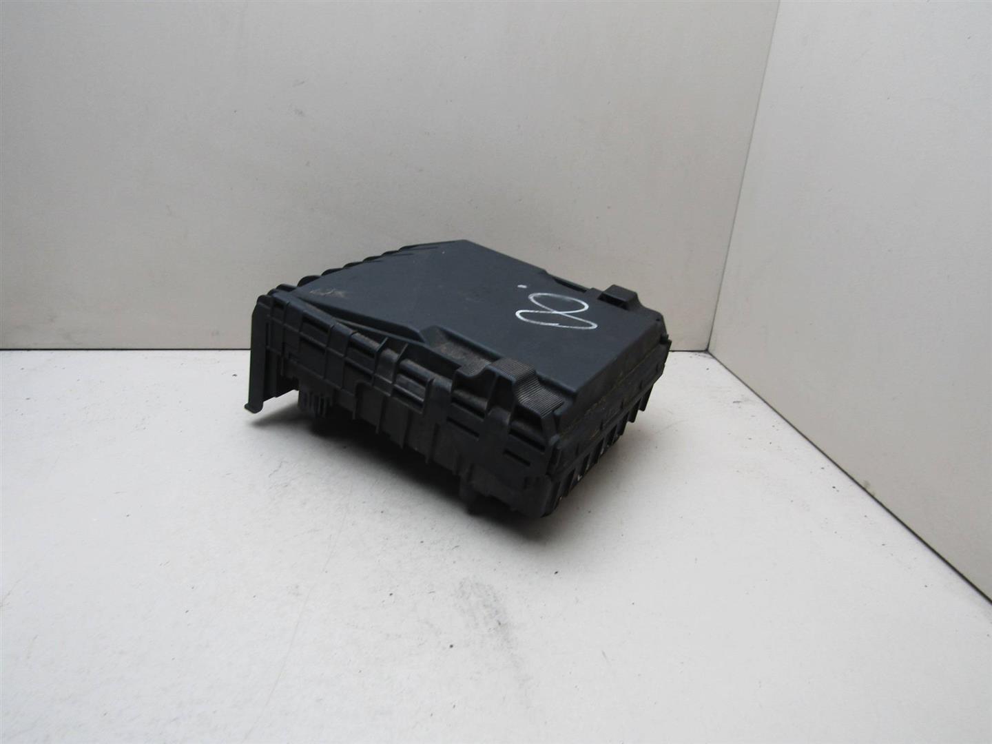 Блок предохранителей VW Passat (B6) 2005-2010 3C0937125