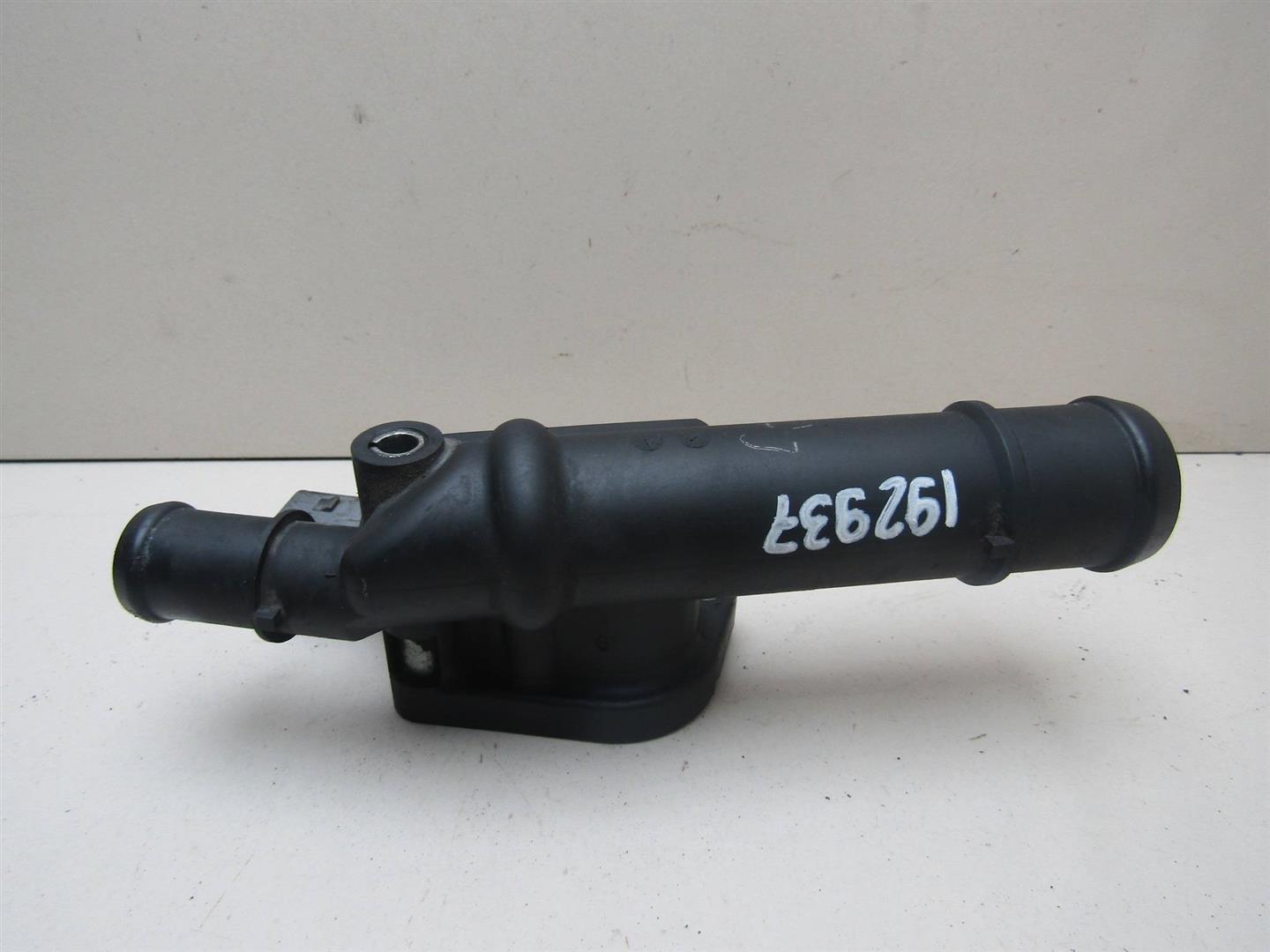 Фланец \ тройник VW Passat (B6) 2005-2010 03G121132B