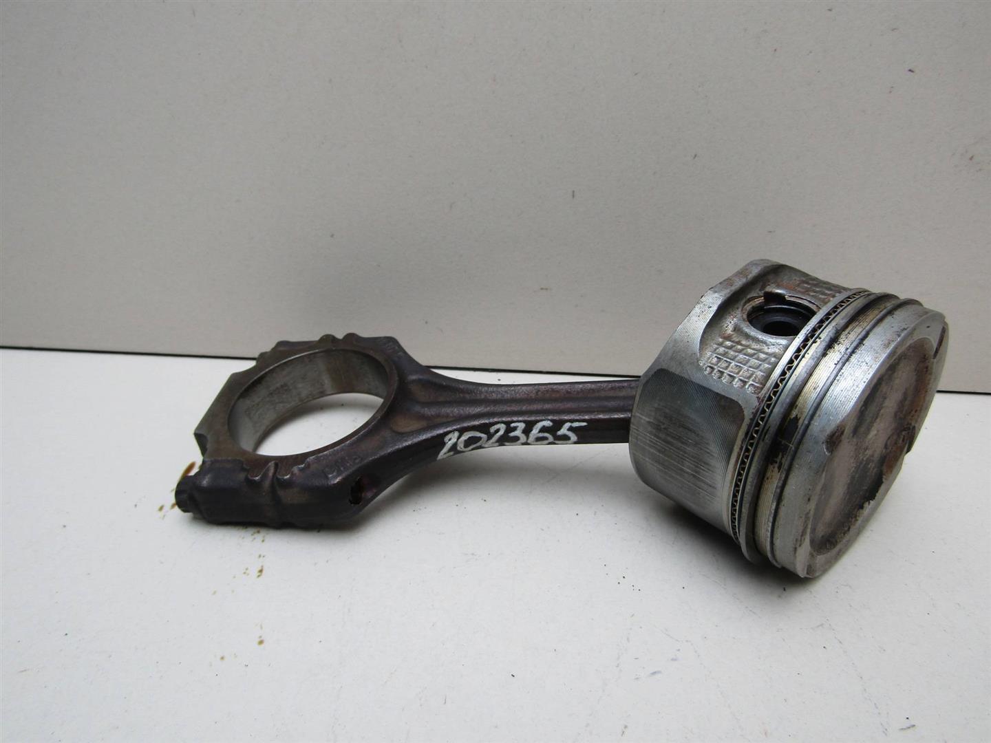 Шатун VW Golf IV \Bora 1997-2005 036198401C