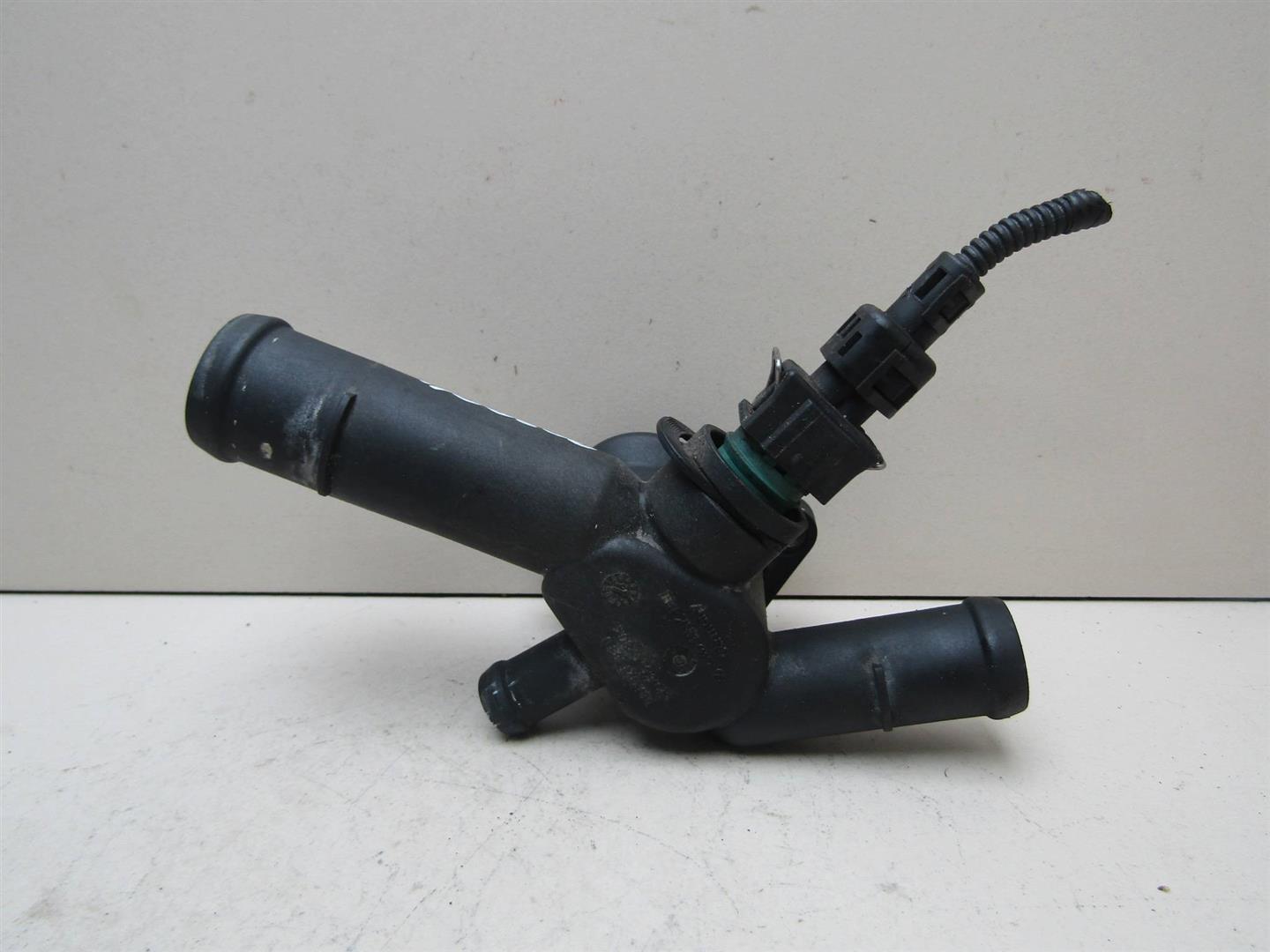 Фланец \ тройник VW Golf IV \Bora 1997-2005 06A121132