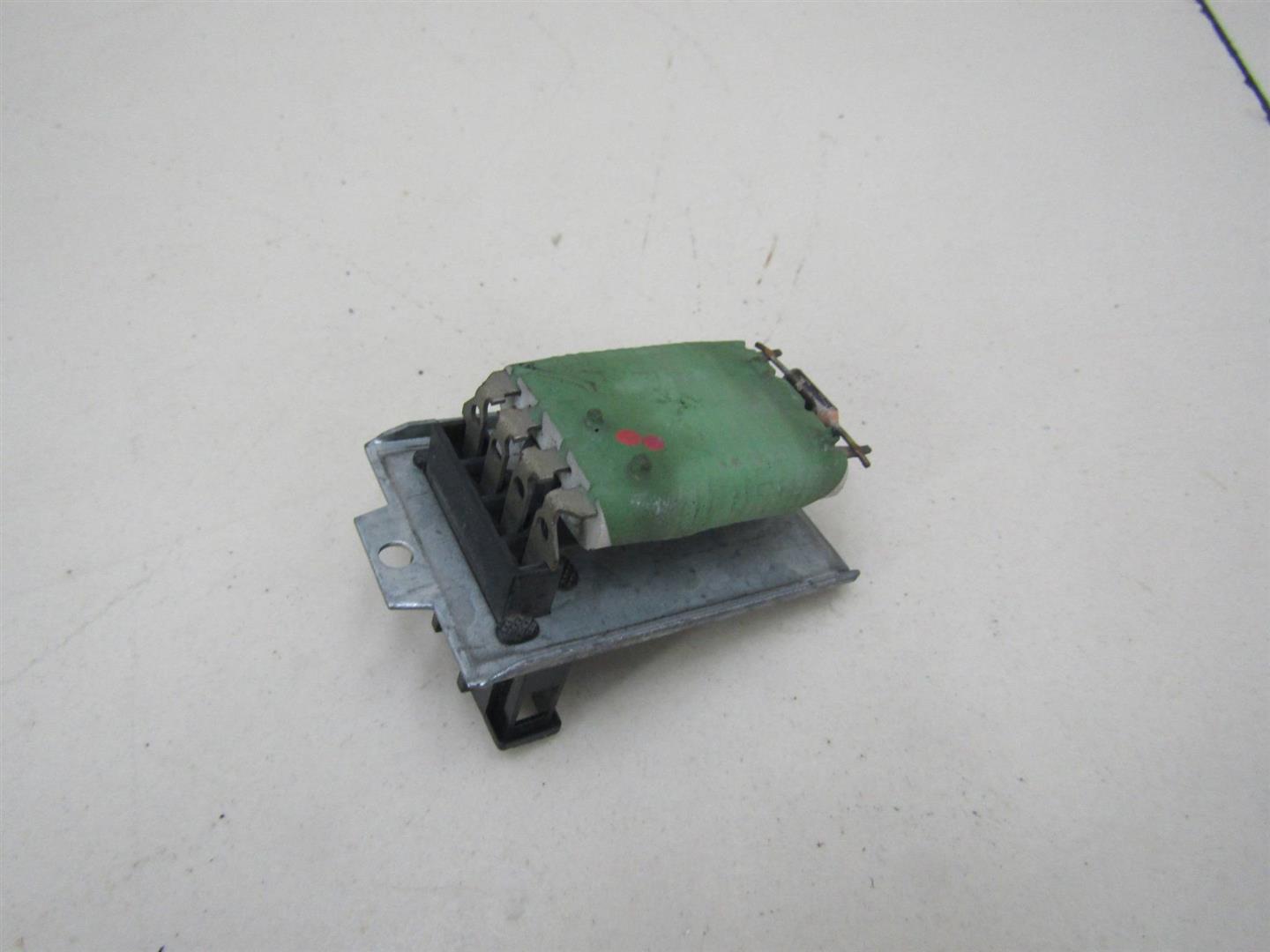 Резистор отопителя VW Transporter T4 1996-2003 701959263A