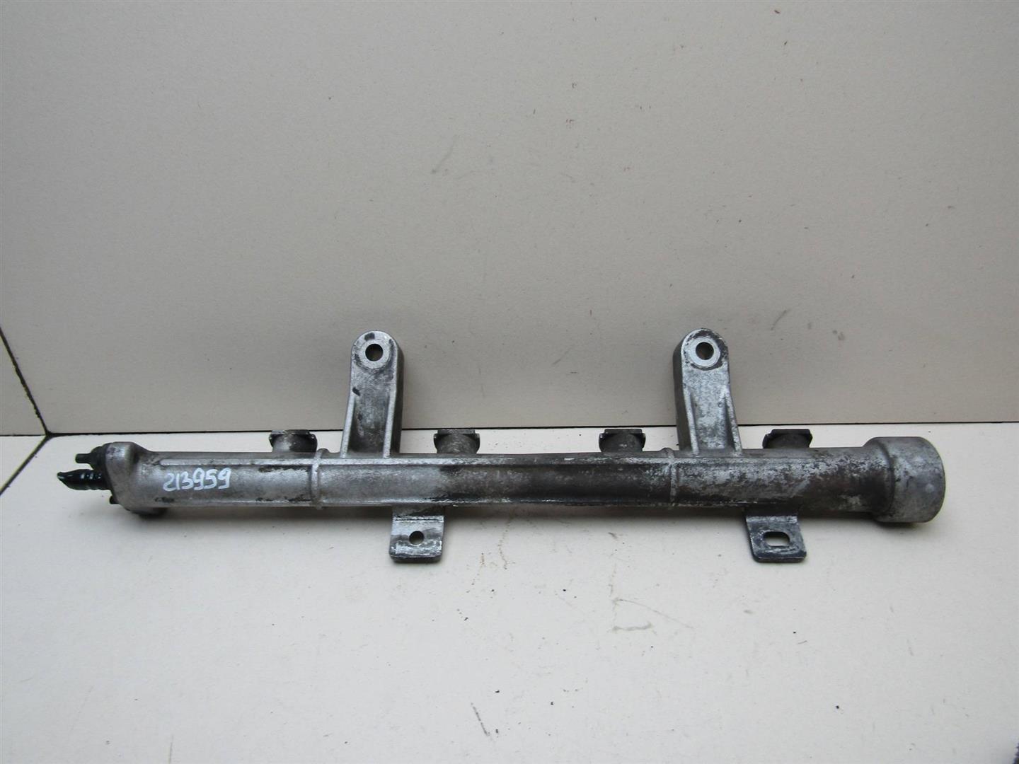 Рейка топливная (рампа) Hyundai Getz 2002-2005 3530422620