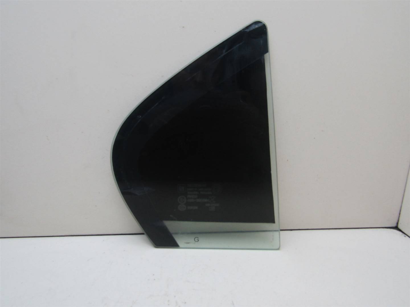 Стекло двери задней правой (форточка) Chevrolet Aveo (T300) 2011-2015 95301309