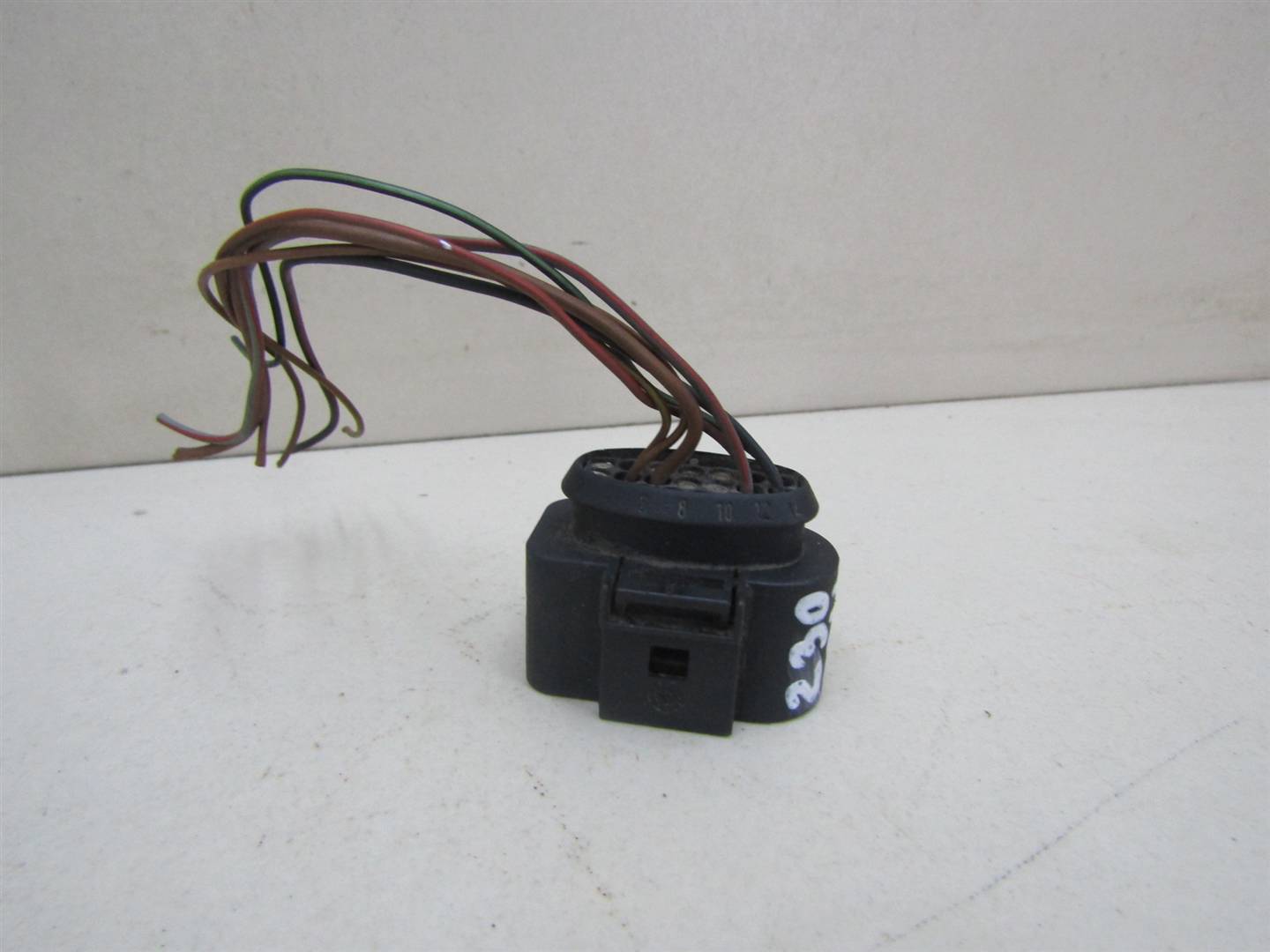 Разъем VW Transporter T5 2003-2015 6X0973717