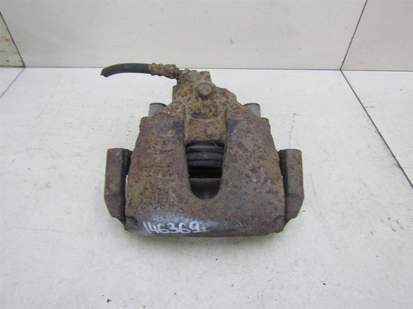 Суппорт передний правый Mazda Mazda 3 (BK) 2002-2009 BPYK3361XB