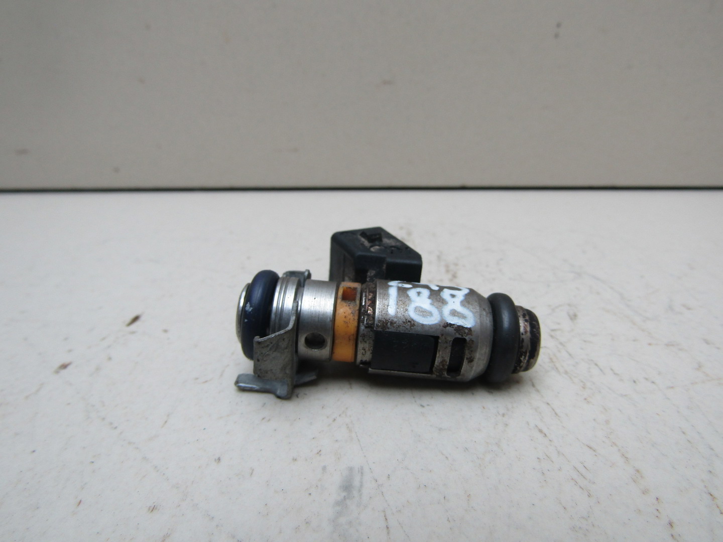Форсунка инжекторная электрическая Fiat Albea 2003-2012 71724545