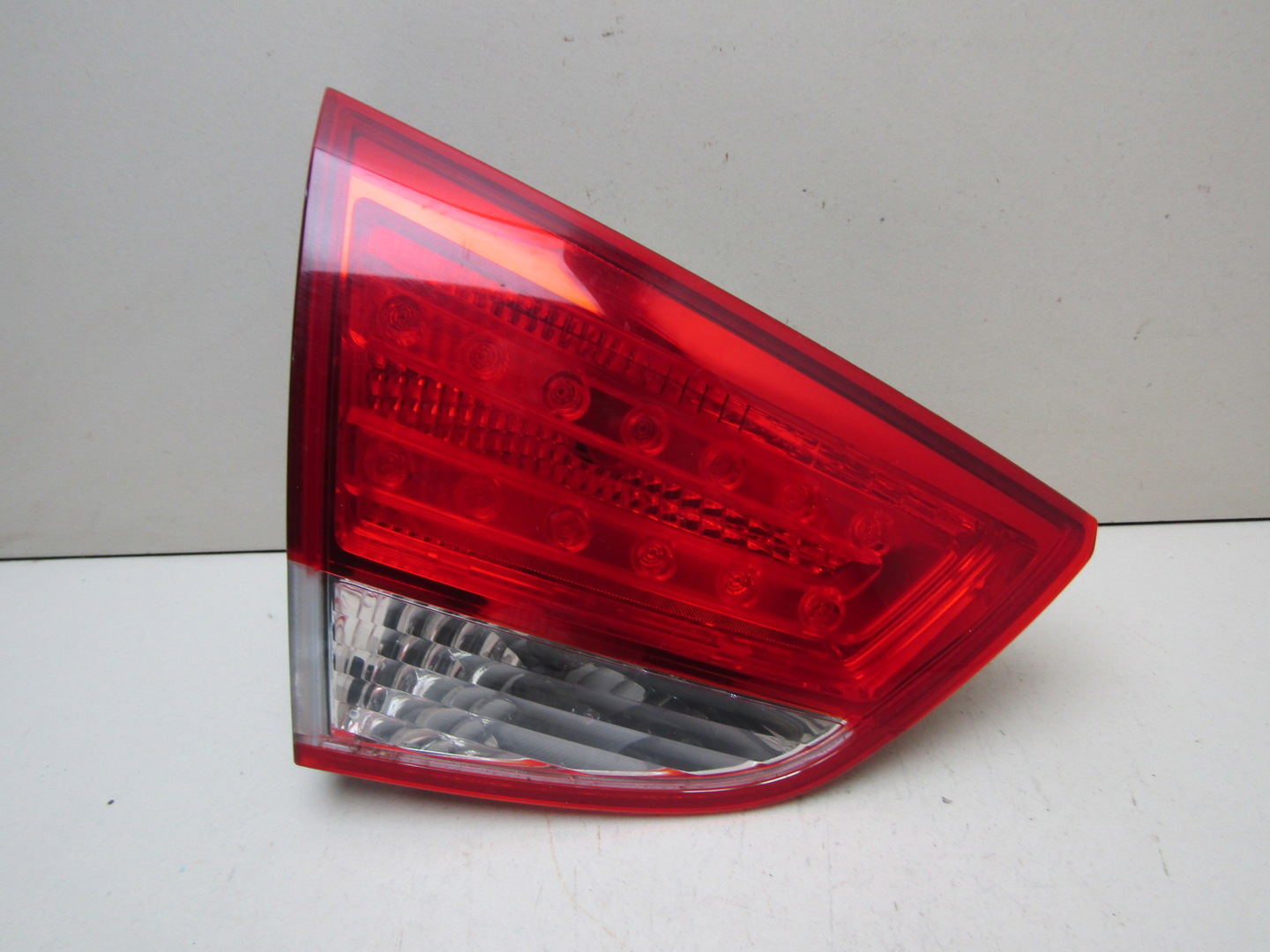 Фонарь задний внутренний левый Hyundai ix35 \Tucson 2010-2015 924052Y000