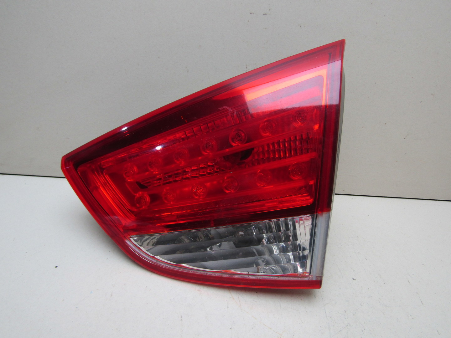 Фонарь задний внутренний правый Hyundai ix35 \Tucson 2010-2015 924062Y000