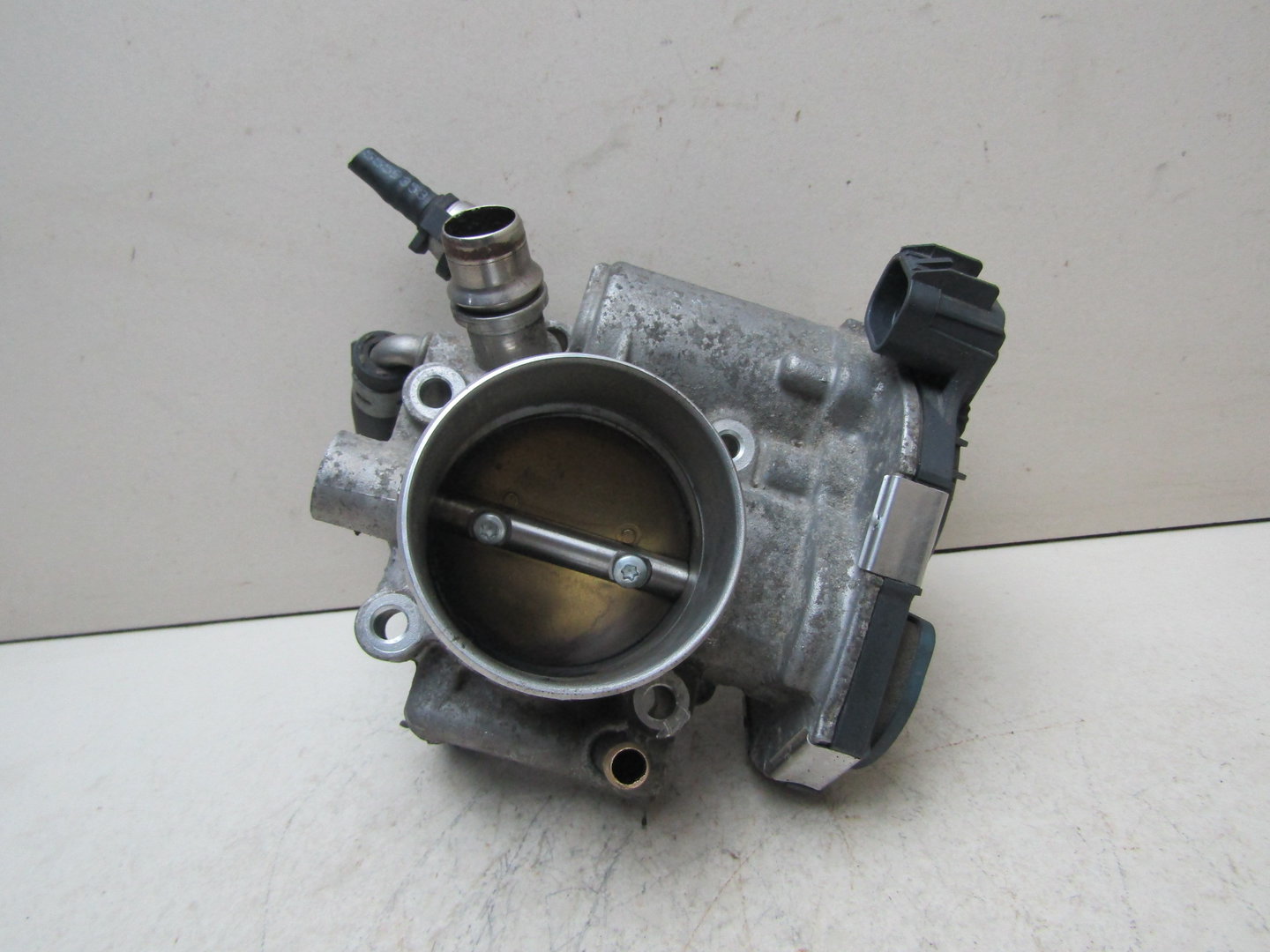 Заслонка дроссельная Chevrolet Aveo (T300) 2011-2015 55577375