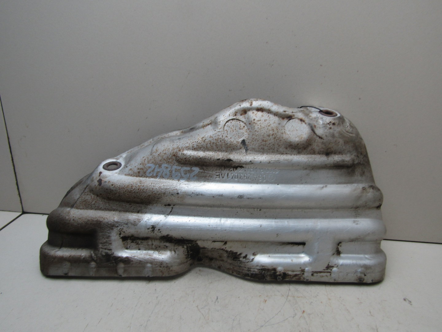 Экран тепловой Skoda Octavia (A5 1Z-) 2004-2013 06A253041AE